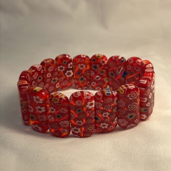 Vintage MCM Oval Red Millefiori Venetian Glass Cabochon Bead Stretch Bracelet - Picture 4 of 6
